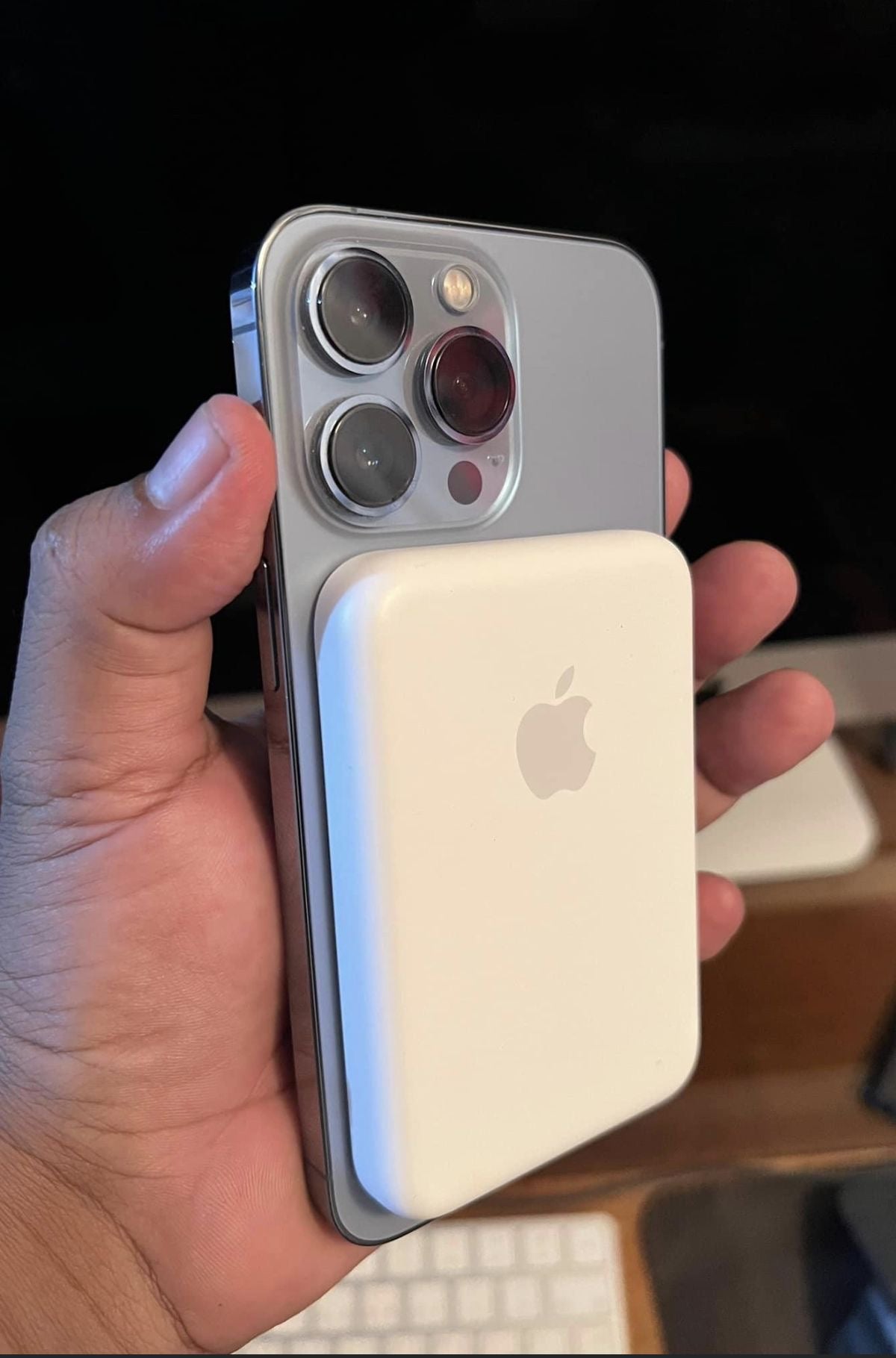 La Batería Magnética que te Salva el Día 🔋